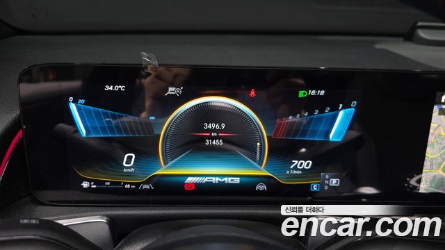 Mercedes-Benz GLB-Class 2023 — photo 11