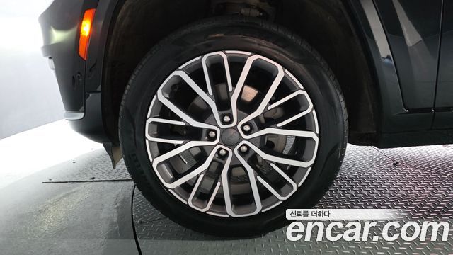 Jeep Cherokee 2023 — photo 5