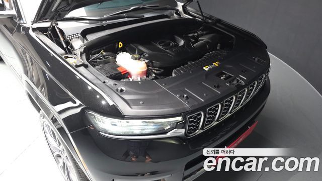 Jeep Cherokee 2023 — photo 6