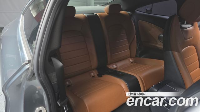 Mercedes-Benz C-Class 2017 — photo 11