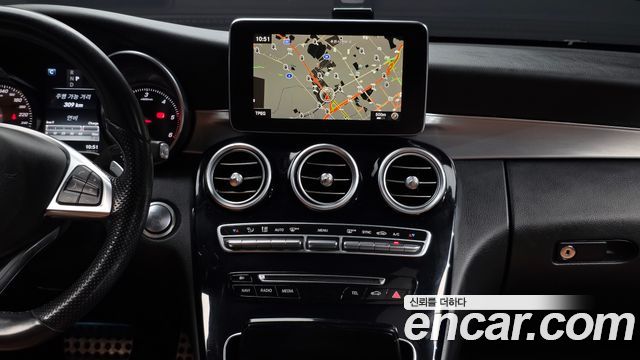 Mercedes-Benz C-Class 2017 — photo 12
