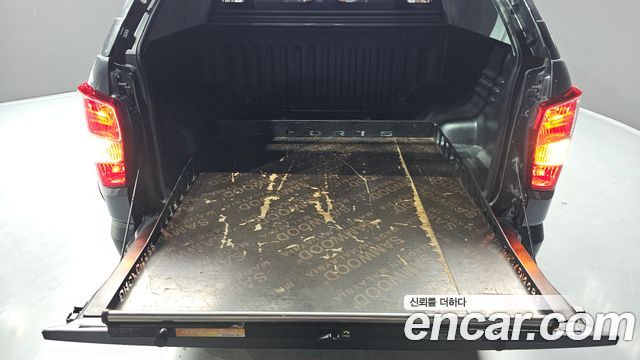 KG Mobility Rexton 2019 — photo 26