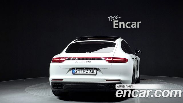 Porsche Panamera 2018 — photo 4