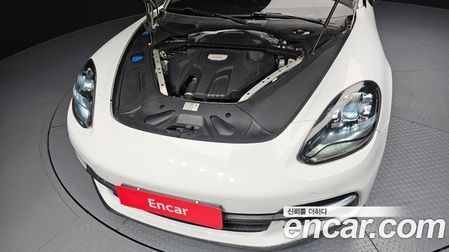 Porsche Panamera 2018 — photo 6