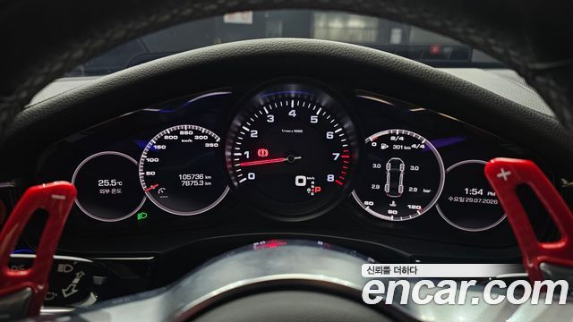 Porsche Panamera 2018 — photo 11