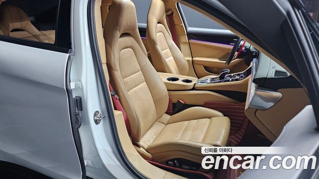 Porsche Panamera 2018 — photo 18