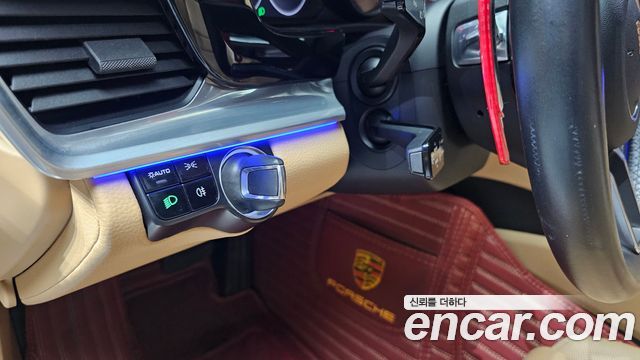 Porsche Panamera 2018 — photo 23
