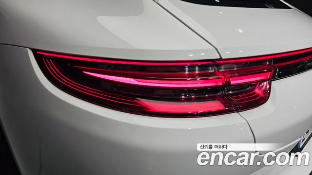 Porsche Panamera 2018 — photo 9