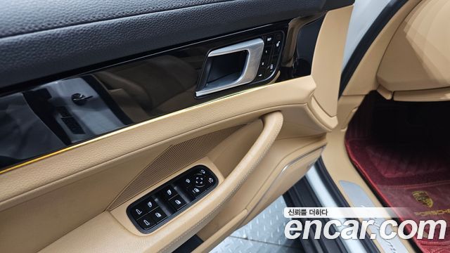 Porsche Panamera 2018 — photo 27