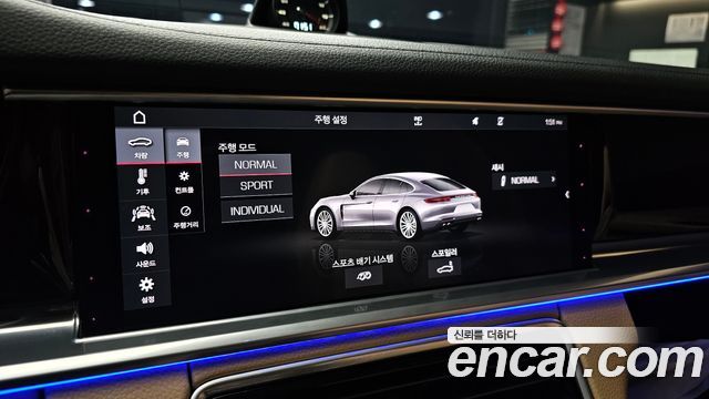 Porsche Panamera 2018 — photo 29