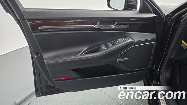 Genesis EQ900 2017 — photo 14