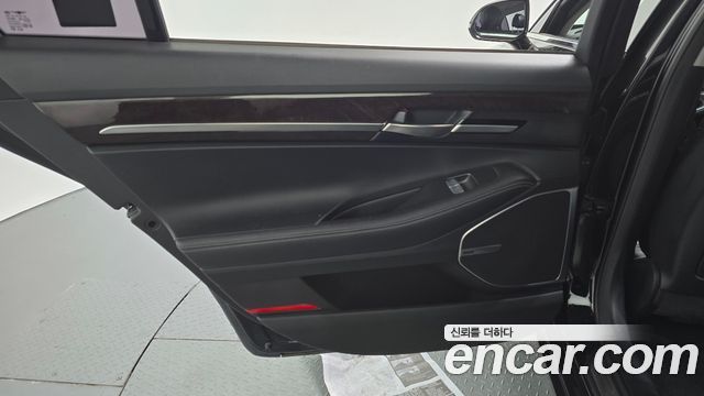 Genesis EQ900 2017 — photo 15