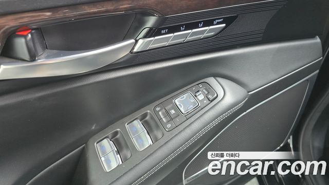 Genesis EQ900 2017 — photo 28