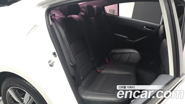 Kia K3 2018 — photo 18