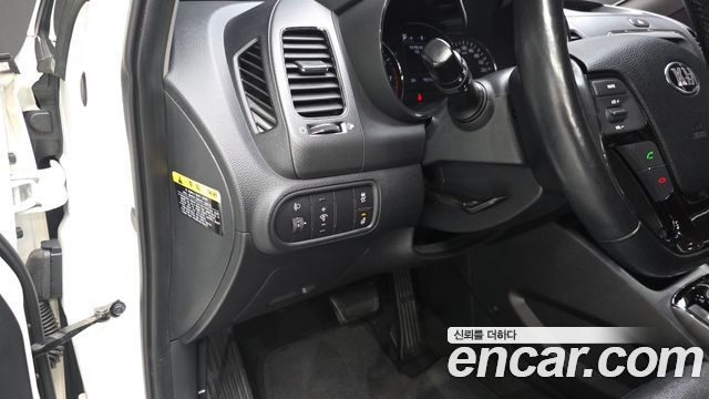 Kia K3 2018 — photo 19