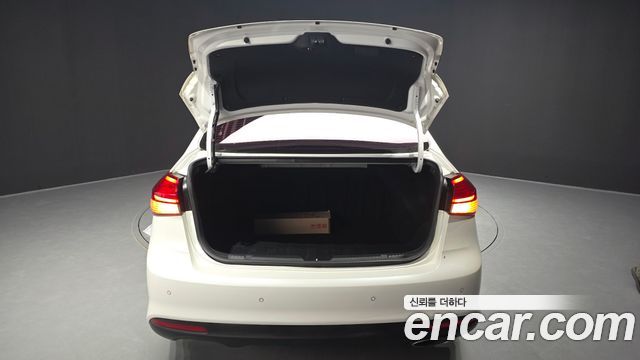 Kia K3 2018 — photo 26