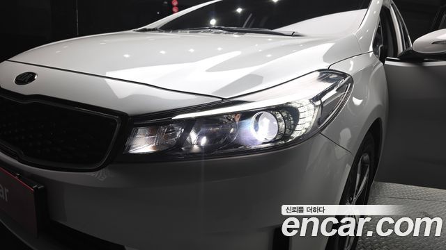 Kia K3 2018 — photo 8