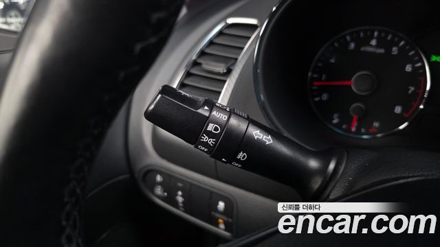 Kia K3 2018 — photo 27
