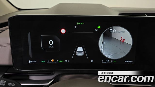 Kia Canival 2025 — photo 8