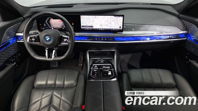 BMW 7-Series 2023 — photo 10