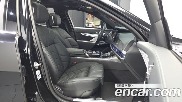 BMW 7-Series 2023 — photo 17