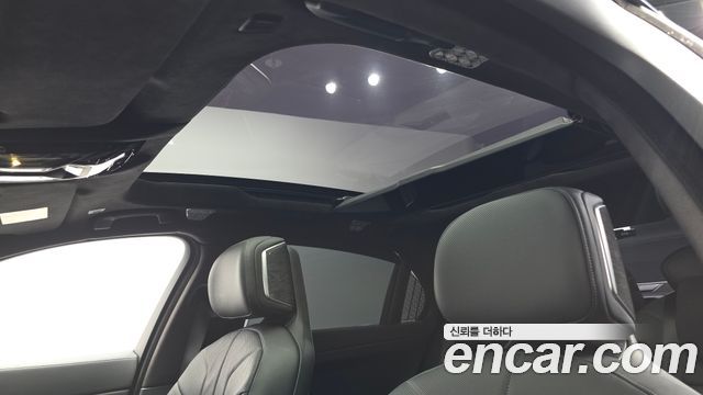 BMW 7-Series 2023 — photo 24