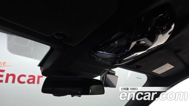 BMW 7-Series 2023 — photo 29