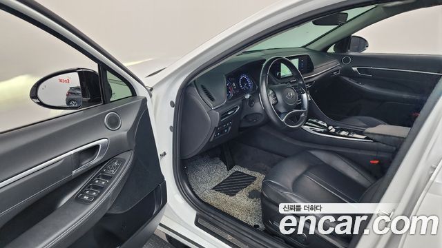 Hyundai Sonata 2022 — photo 13