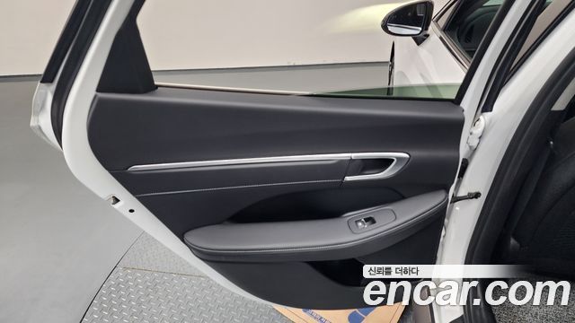 Hyundai Sonata 2022 — photo 15