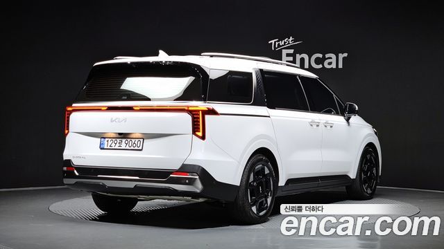 Kia Canival 2024 — photo 2