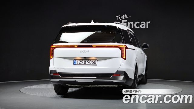 Kia Canival 2024 — photo 4