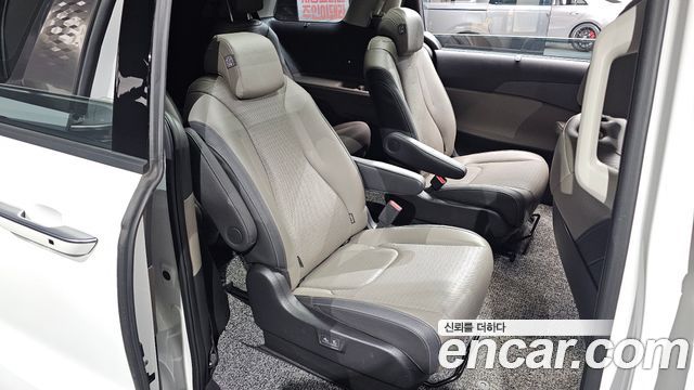 Kia Canival 2024 — photo 18