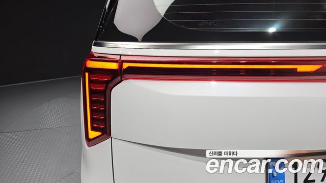 Kia Canival 2024 — photo 9