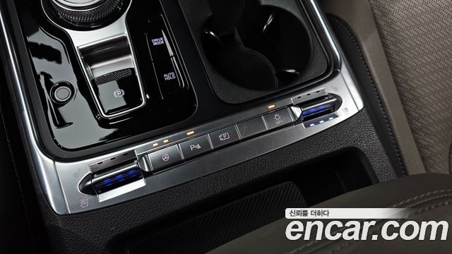 Kia Canival 2024 — photo 32