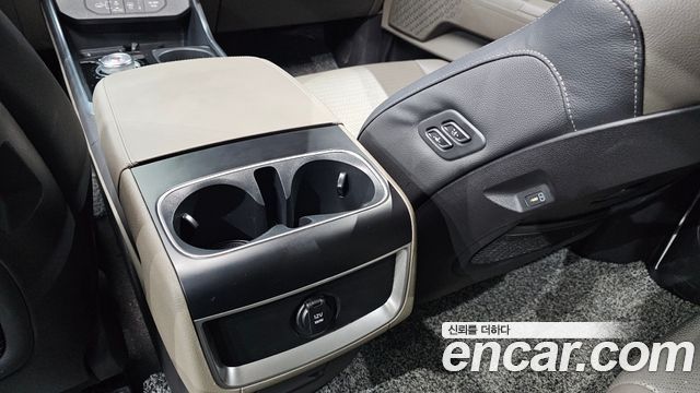 Kia Canival 2024 — photo 38