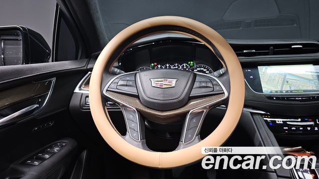 Cadillac XT5 2018 — photo 18