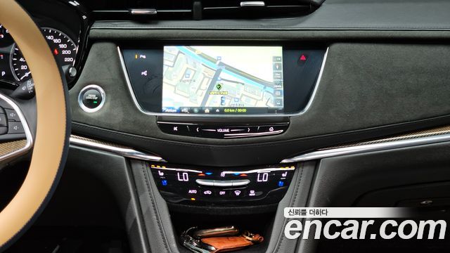 Cadillac XT5 2018 — photo 19
