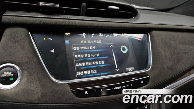 Cadillac XT5 2018 — photo 21