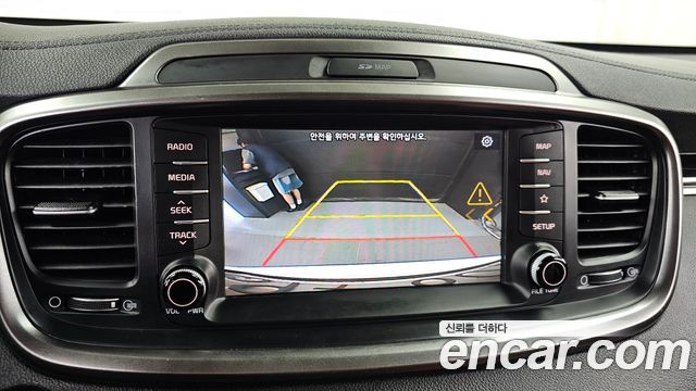 Kia Sorento 2018 — photo 16