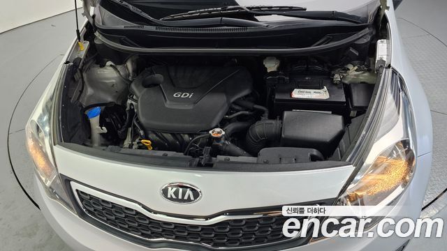 Kia pride 2012 — photo 6