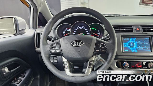 Kia pride 2012 — photo 19