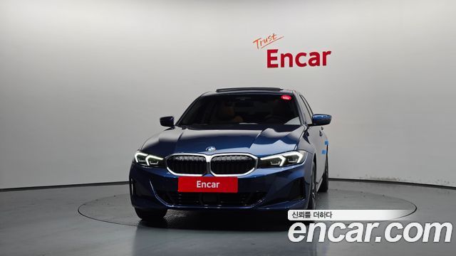 BMW 3-Series 2023 — photo 3