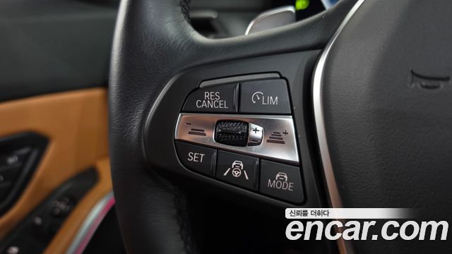 BMW 3-Series 2023 — photo 23