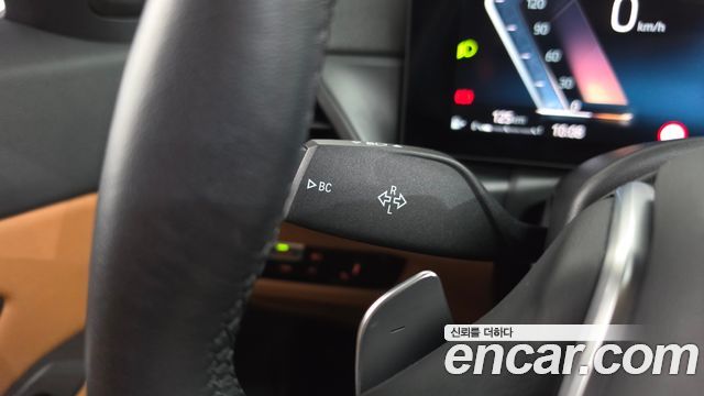 BMW 3-Series 2023 — photo 29
