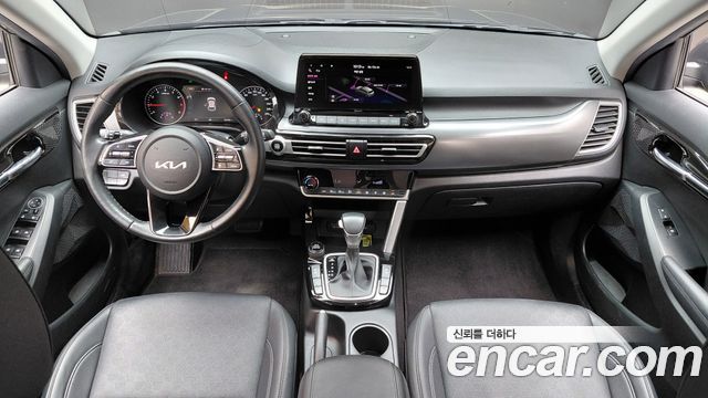 Kia Seltos 2023 — photo 10