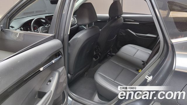 Kia Seltos 2023 — photo 18