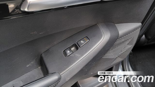 Kia Seltos 2023 — photo 28