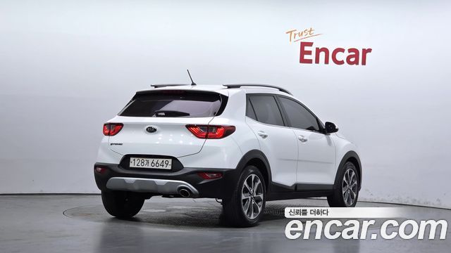 Kia Stonic 2018 — photo 2