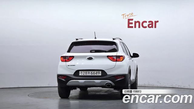 Kia Stonic 2018 — photo 4