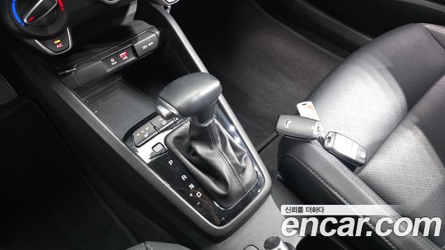 Kia Stonic 2018 — photo 12
